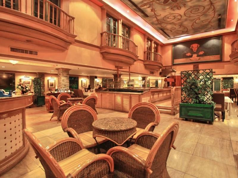 Merdeka Palace Hotel & Suites Kuching Dış mekan fotoğraf